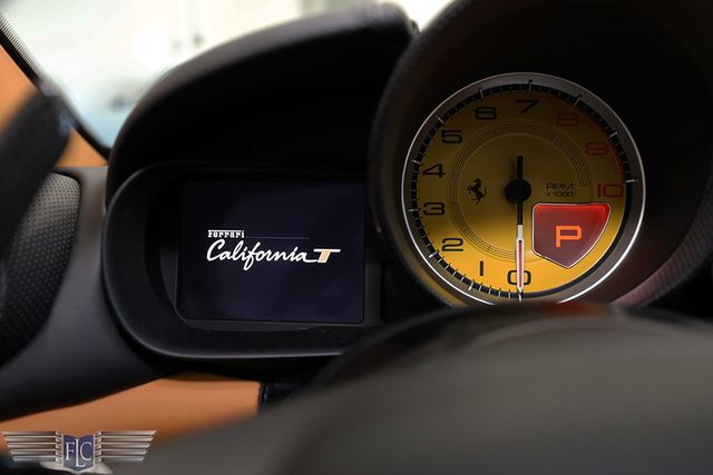 2015 Ferrari California T 2dr Convertible - 22995447 - 31