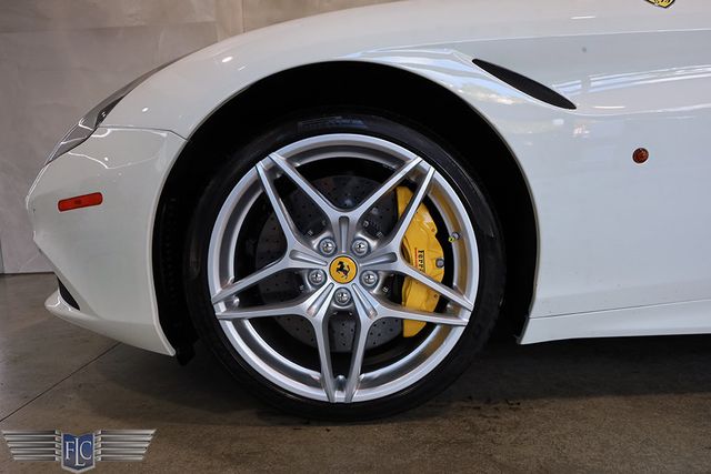 2015 Ferrari California T 2dr Convertible - 22995447 - 36