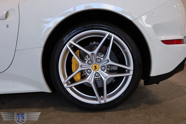 2015 Ferrari California T 2dr Convertible - 22995447 - 39