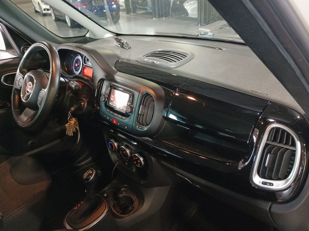 2015 FIAT 500L 5dr Hatchback Urbana Trekking Florida Car - 23072865 - 32