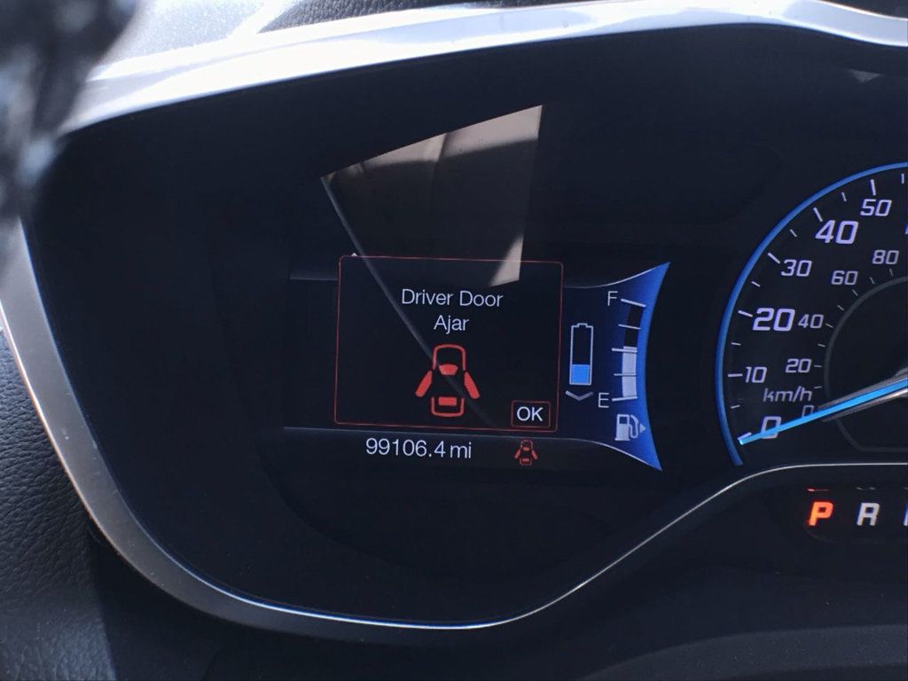 2015 Ford C-Max Energi SEL photo 12