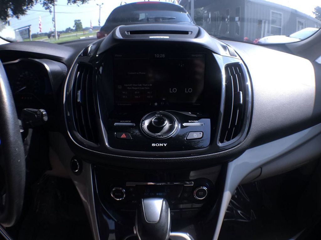 2015 Ford C-Max Energi SEL photo 13