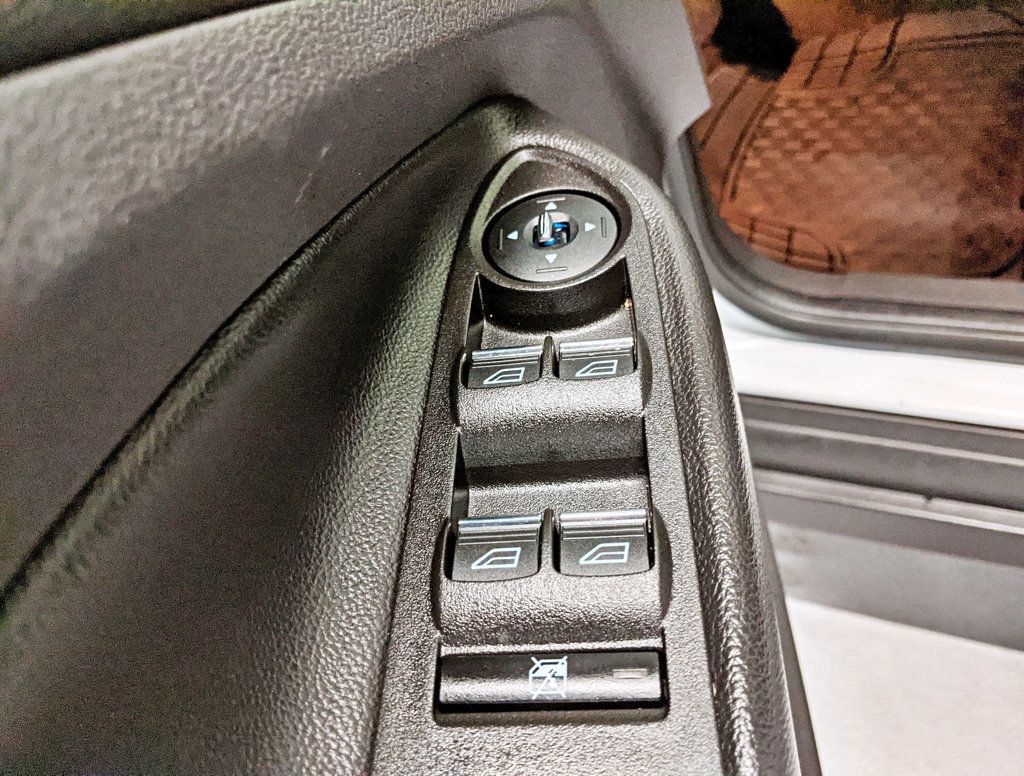 2015 Ford C-Max Hybrid 5dr Hatchback SE - 22375969 - 13