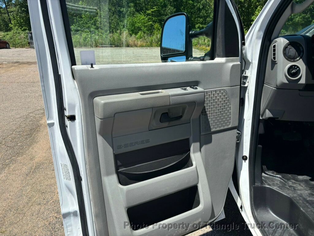 2015 Ford E350 KUV  VAB + - 22928951 - 19