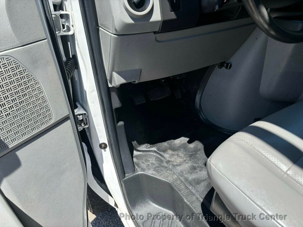 2015 Ford E350 KUV  VAB + - 22928951 - 20