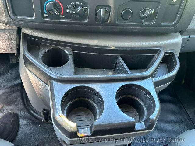 2015 Ford E350 KUV  VAB + - 22928951 - 28