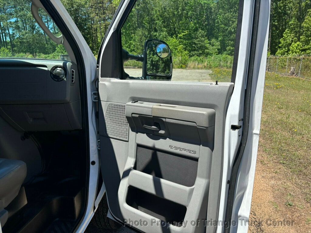 2015 Ford E350 KUV  VAB + - 22928951 - 31