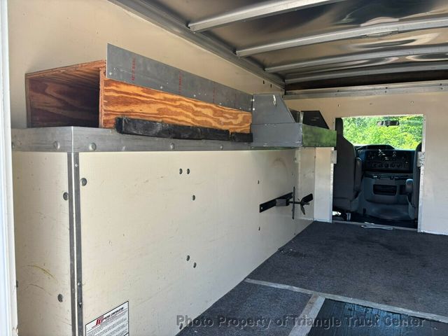 2015 Ford E350 KUV  VAB + - 22928951 - 8