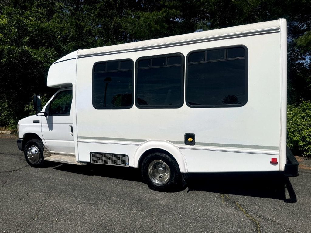 2015 Ford E350 Non-CDL Wheelchair Shuttle Bus For Sale For Adults Medical Transport Mobility ADA Handicapped - 22417551 - 4