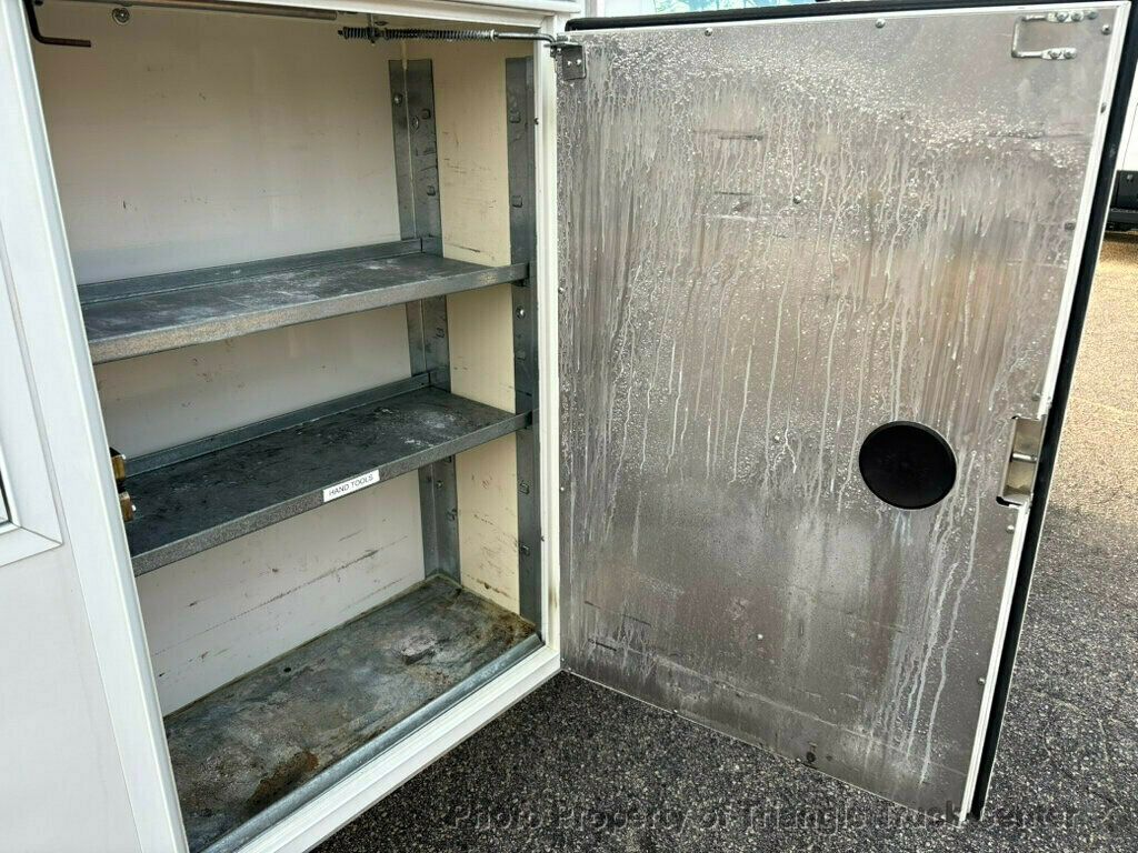 2015 Ford E350HD KUV JUST 19k MILES! LADDER RACKS! + - 22928954 - 10