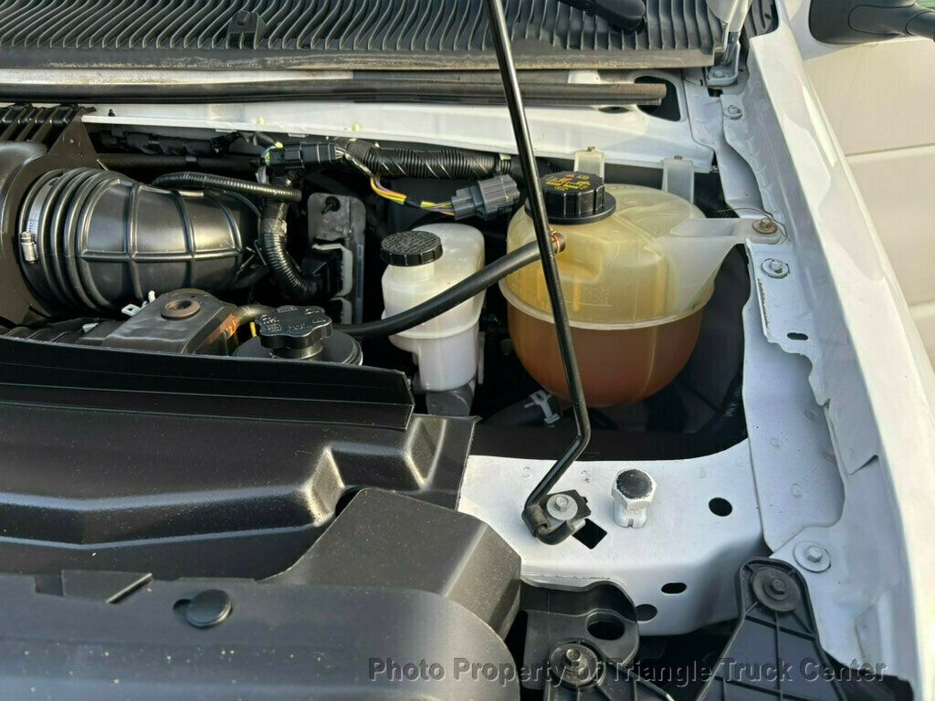 2015 Ford E350HD KUV JUST 19k MILES! LADDER RACKS! + - 22928954 - 32