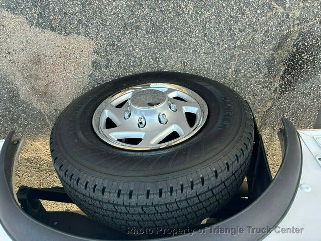 2015 Ford E350HD KUV JUST 19k MILES! LADDER RACKS! + - 22928954 - 33