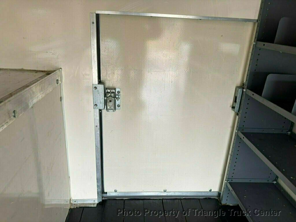 2015 Ford E350HD KUV JUST 19k MILES! LADDER RACKS! HITCH! +SUPER NICE TRUCK! POWER EQUIPMENT! - 22928954 - 17