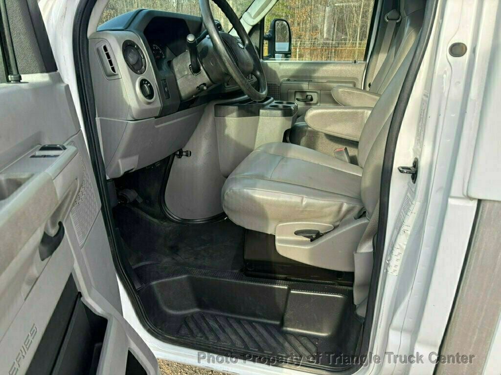 2015 Ford E350HD KUV JUST 19k MILES! LADDER RACKS! HITCH! +SUPER NICE TRUCK! POWER EQUIPMENT! - 22928954 - 19