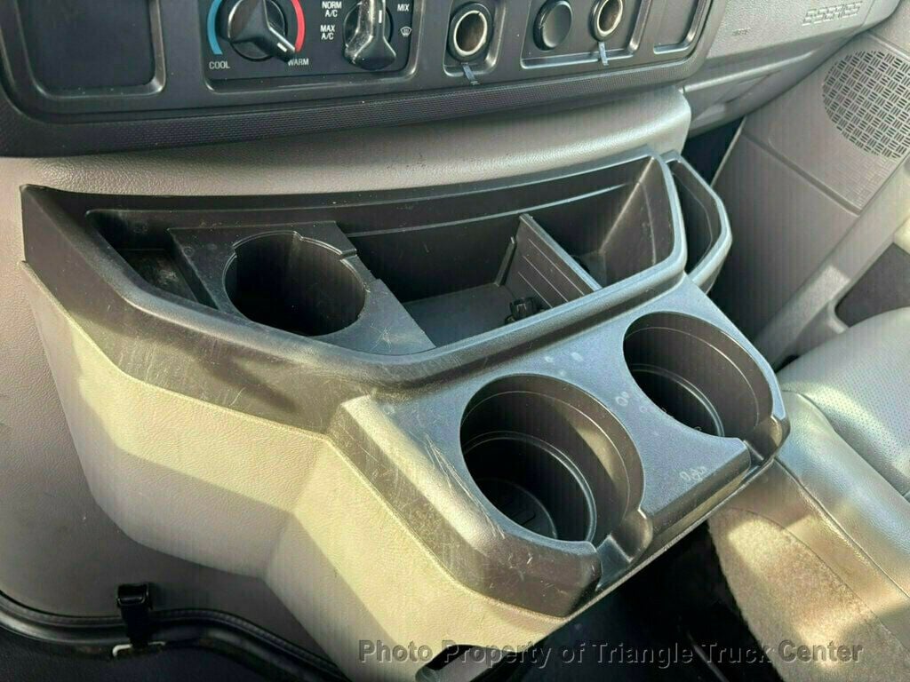 2015 Ford E350HD KUV JUST 19k MILES! LADDER RACKS! HITCH! +SUPER NICE TRUCK! POWER EQUIPMENT! - 22928954 - 22