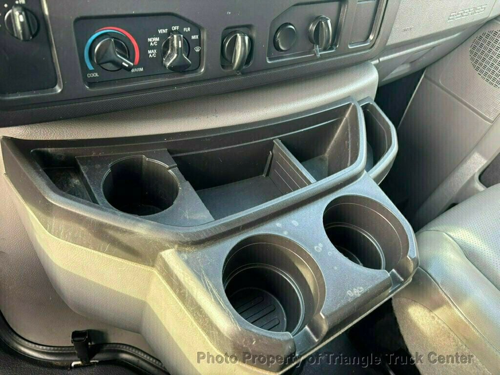 2015 Ford E350HD KUV JUST 19k MILES! LADDER RACKS! HITCH! +SUPER NICE TRUCK! POWER EQUIPMENT! - 22928954 - 24