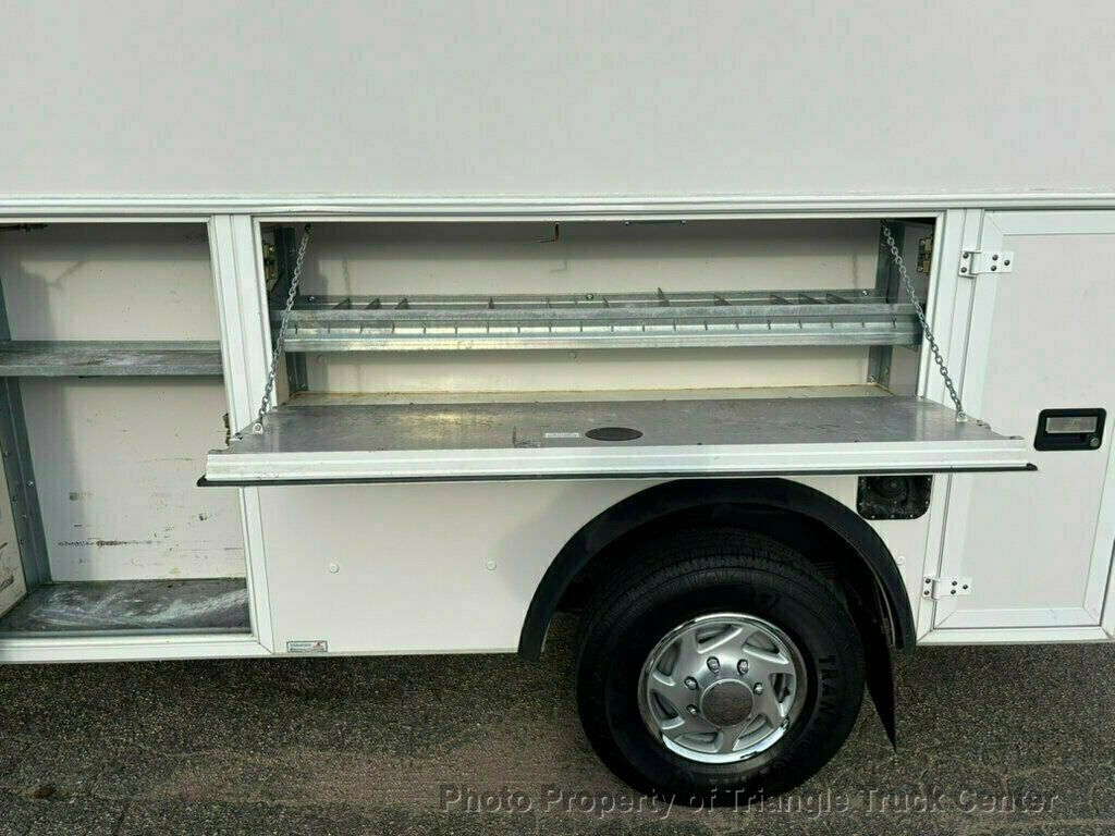 2015 Ford E350HD KUV JUST 19k MILES! LADDER RACKS! HITCH! +SUPER NICE TRUCK! POWER EQUIPMENT! - 22928954 - 2