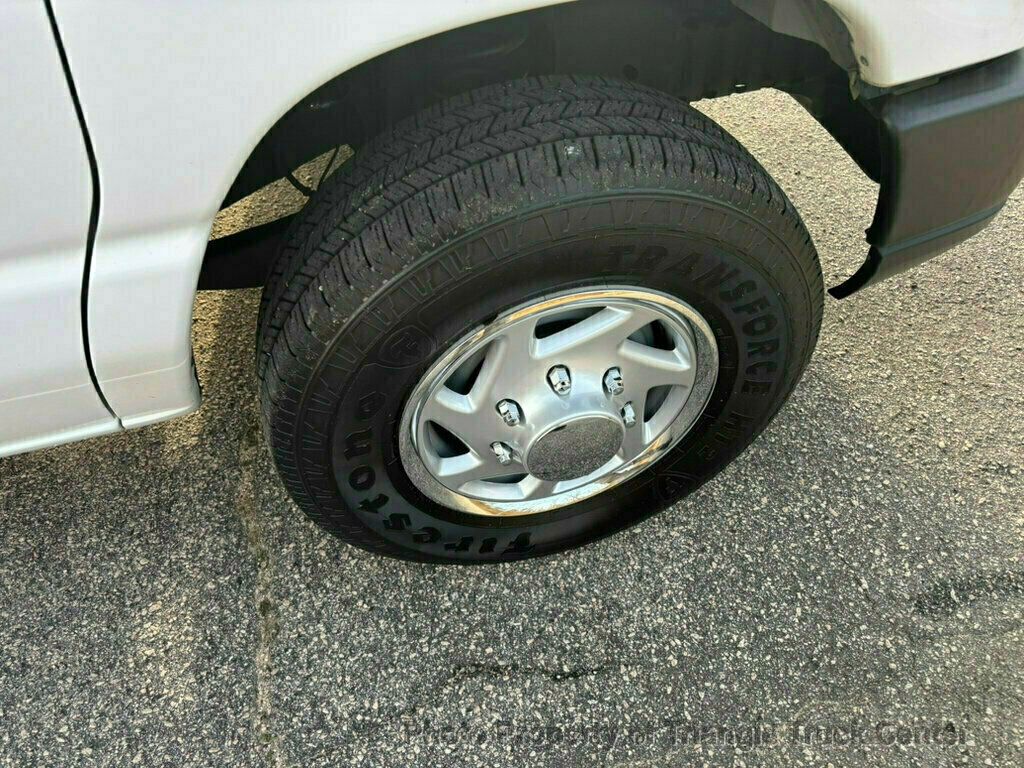 2015 Ford E350HD KUV JUST 19k MILES! LADDER RACKS! HITCH! +SUPER NICE TRUCK! POWER EQUIPMENT! - 22928954 - 34