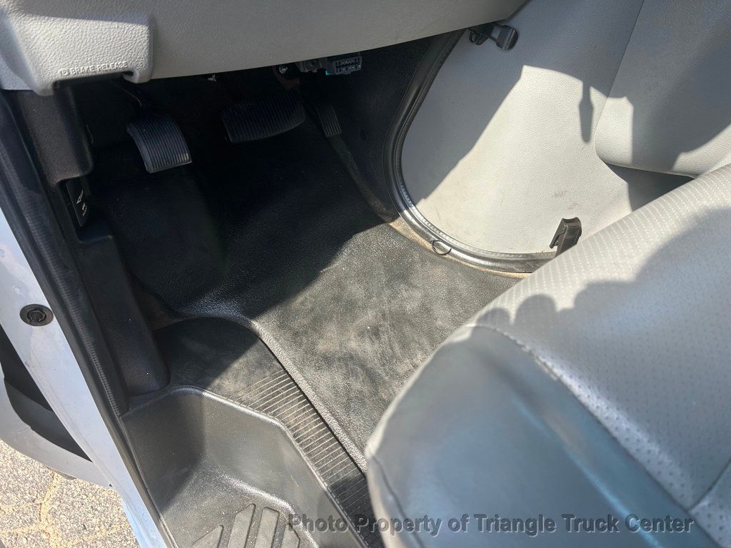 2015 Ford E350HD KUV JUST 25k MILES! HITCH +SUPER NICE TRUCK! POWER EQUIPMENT! - 22910576 - 10