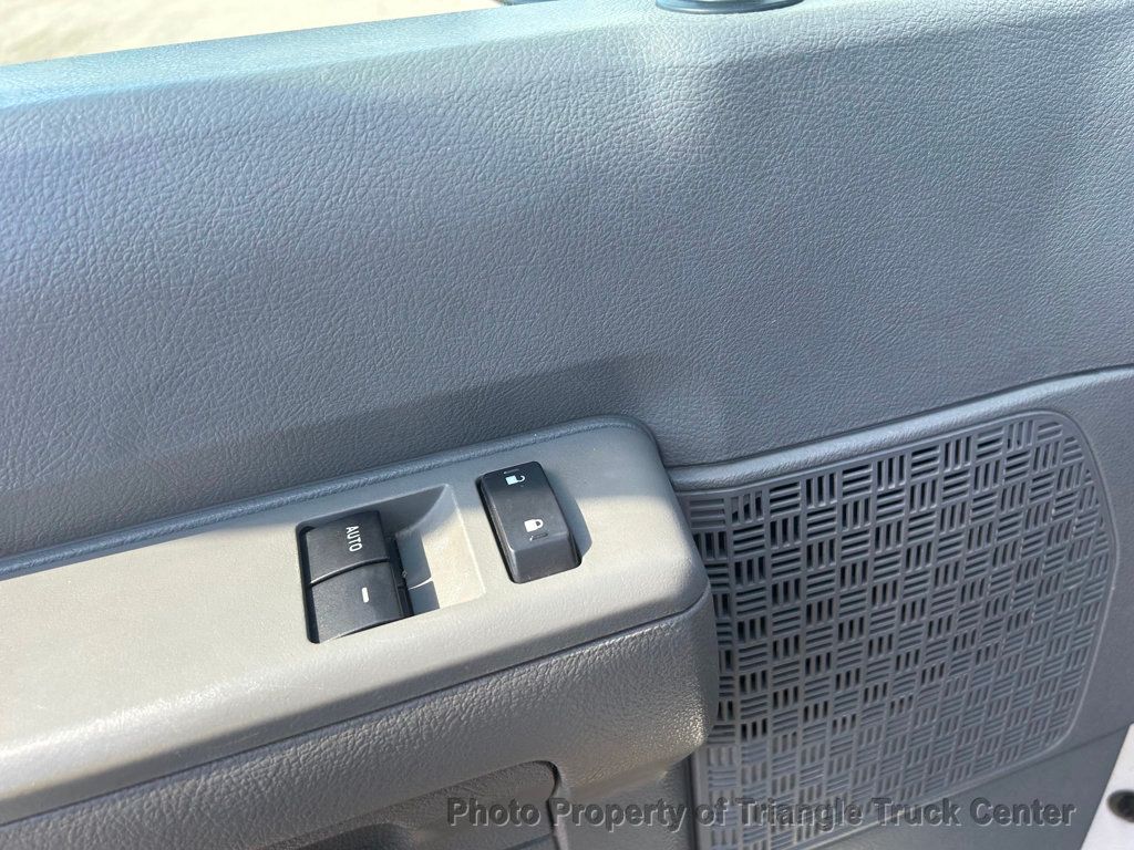 2015 Ford E350HD KUV JUST 25k MILES! HITCH +SUPER NICE TRUCK! POWER EQUIPMENT! - 22910576 - 12