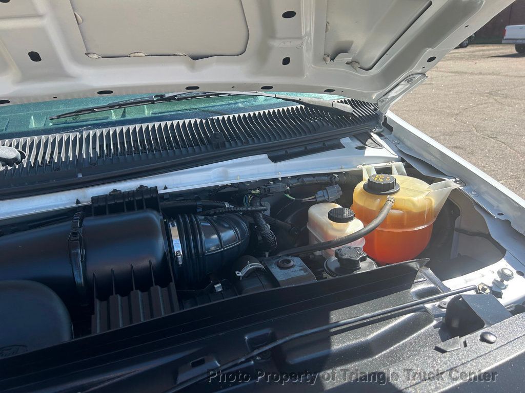 2015 Ford E350HD KUV JUST 25k MILES! HITCH +SUPER NICE TRUCK! POWER EQUIPMENT! - 22910576 - 31