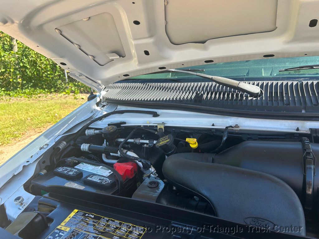 2015 Ford E350HD KUV JUST 25k MILES! HITCH +SUPER NICE TRUCK! POWER EQUIPMENT! - 22910576 - 32