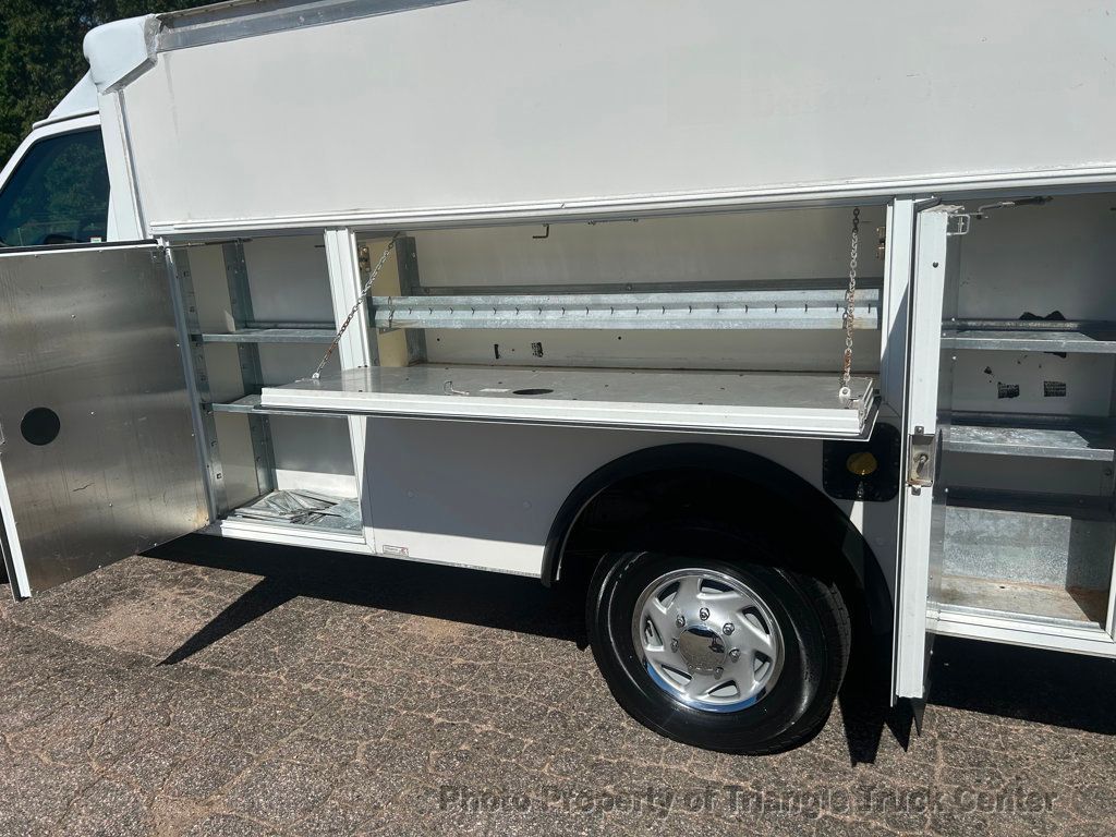2015 Ford E350HD KUV JUST 25k MILES! HITCH +SUPER NICE TRUCK! POWER EQUIPMENT! - 22910576 - 40
