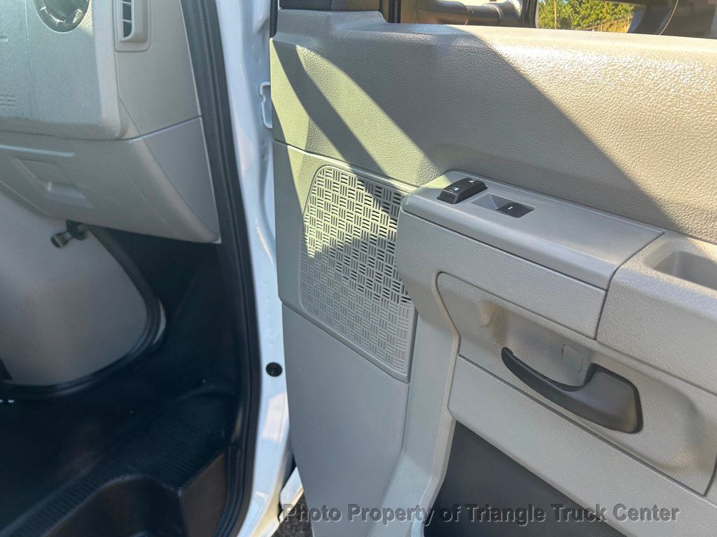 2015 Ford E350HD KUV JUST 28k MILES! LADDER RACKS! HITCH +SUPER NICE TRUCK! POWER EQUIPMENT! - 22910574 - 41