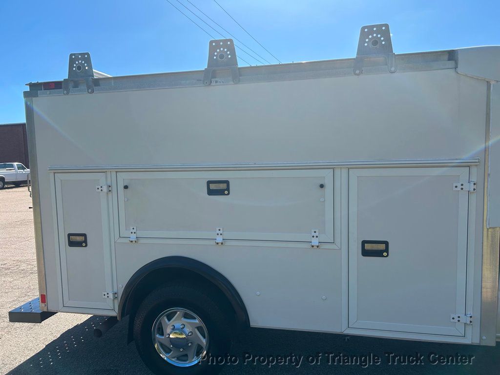 2015 Ford E350HD KUV JUST 28k MILES! LADDER RACKS! HITCH +SUPER NICE TRUCK! POWER EQUIPMENT! - 22910574 - 47