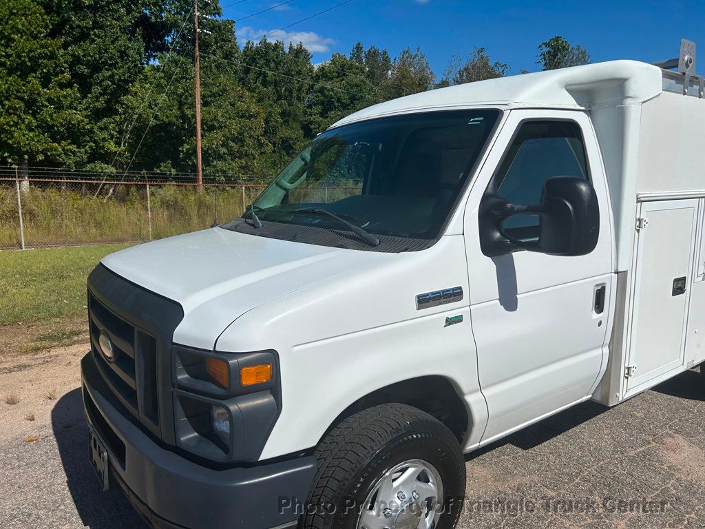 2015 Ford E350HD KUV JUST 28k MILES! LADDER RACKS! HITCH +SUPER NICE TRUCK! POWER EQUIPMENT! - 22910574 - 57