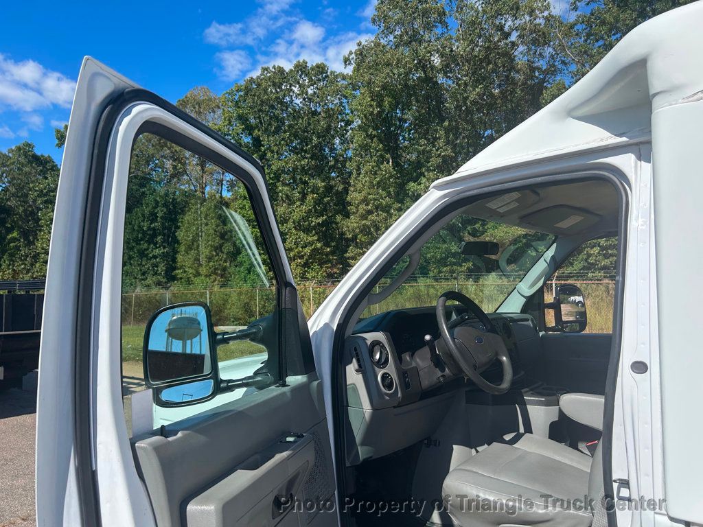 2015 Ford E350HD KUV JUST 28k MILES! LADDER RACKS! HITCH +SUPER NICE TRUCK! POWER EQUIPMENT! - 22910574 - 81