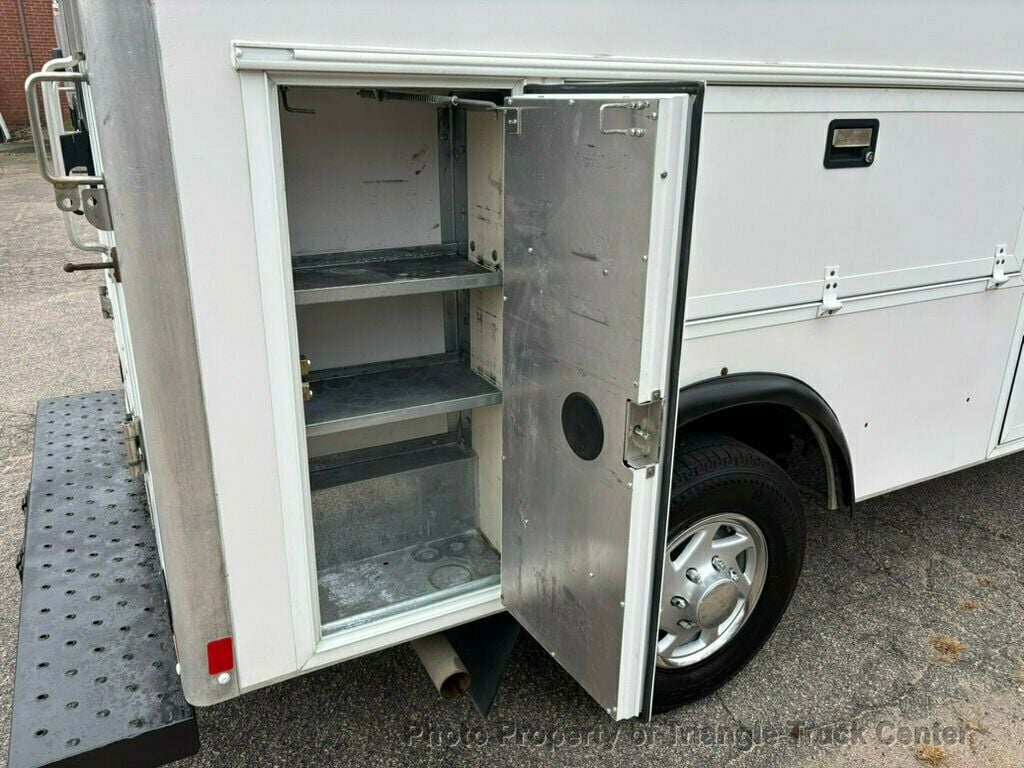 2015 Ford E350HD KUV JUST 36k MILES LADDER RACKS! HITCH! +MORE IN STOCK! FINANCE OR LEASE! - 22928950 - 18