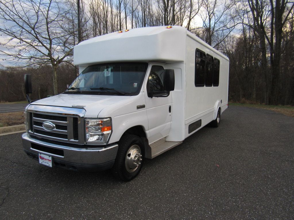 2015 Ford E450 Goshen Impulse Bus 21 Passenger + Rear Luggage - 22247244 | Video 1