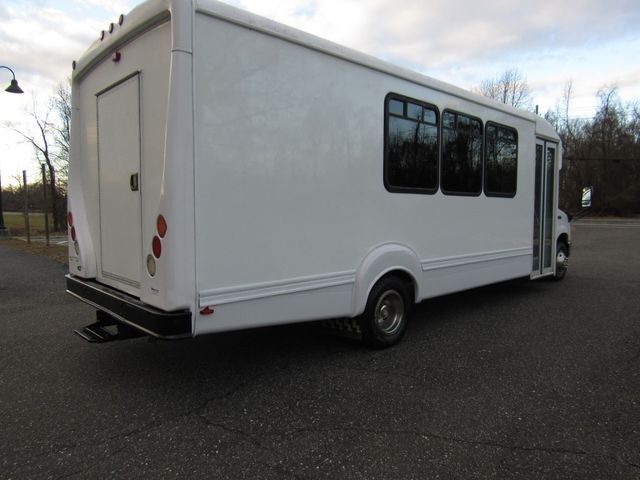2015 Ford E450 Goshen Impulse Bus 21 Passenger + Rear Luggage - 22247244 - 9