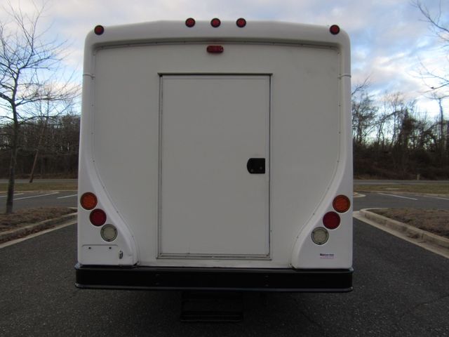 2015 Ford E450 Goshen Impulse Bus 21 Passenger + Rear Luggage - 22247244 - 12