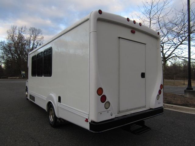 2015 Ford E450 Goshen Impulse Bus 21 Passenger + Rear Luggage - 22247244 - 13
