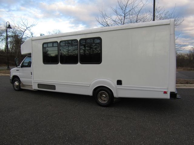2015 Ford E450 Goshen Impulse Bus 21 Passenger + Rear Luggage - 22247244 - 15