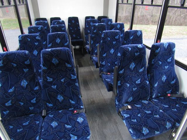 2015 Ford E450 Goshen Impulse Bus 21 Passenger + Rear Luggage - 22247244 - 18