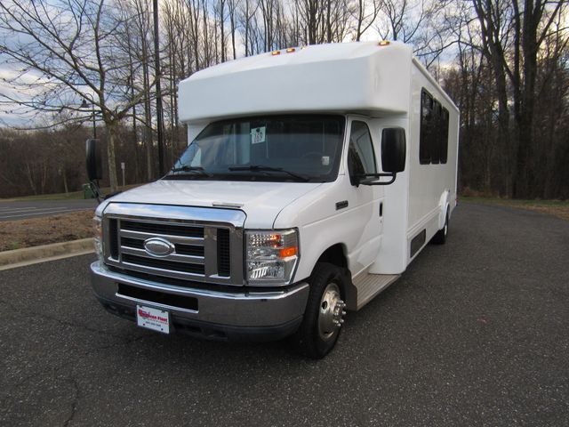 2015 Ford E450 Goshen Impulse Bus 21 Passenger + Rear Luggage - 22247244 - 1