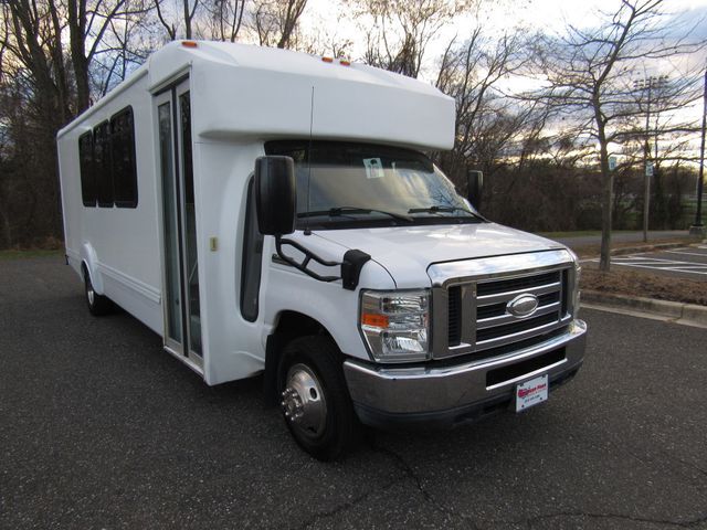2015 Ford E450 Goshen Impulse Bus 21 Passenger + Rear Luggage - 22247244 - 3