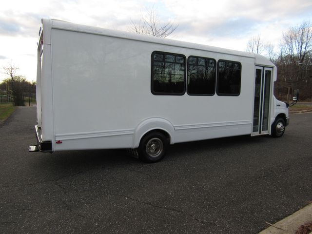 2015 Ford E450 Goshen Impulse Bus 21 Passenger + Rear Luggage - 22247244 - 8