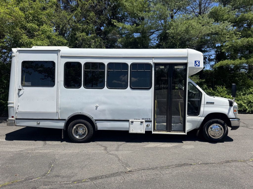 2015 Ford E450 Non-CDL Wheelchair Shuttle Bus For Sale For Adults Church Seniors & Handicapped Transportation - 23034691 - 2