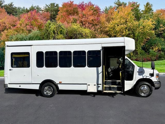 2015 Ford E450 Wheelchair Shuttle Bus For Sale For Adults Churches Seniors & Handicapped Transport - 22719101 - 2