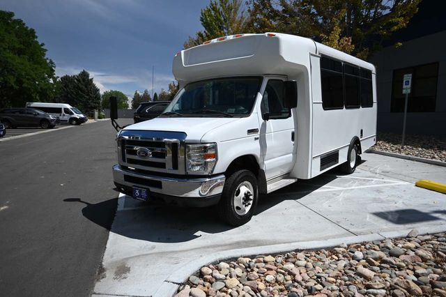 2015 Ford Econoline Commercial Cutaway E-350 SD Mobility Handicap Shuttle Bus - 23082128 - 9