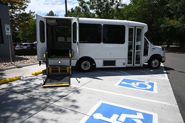 2015 Ford Econoline Commercial Cutaway E-350 SD Mobility Handicap Shuttle Bus - 23082128 - 16