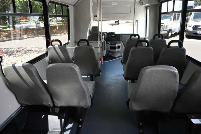 2015 Ford Econoline Commercial Cutaway E-350 SD Mobility Handicap Shuttle Bus - 23082128 - 20