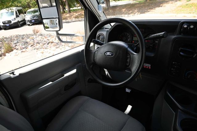2015 Ford Econoline Commercial Cutaway E-350 SD Mobility Handicap Shuttle Bus - 23082128 - 23