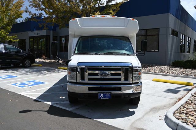 2015 Ford Econoline Commercial Cutaway E-350 SD Mobility Handicap Shuttle Bus - 23082128 - 3