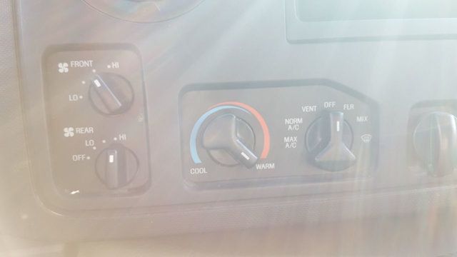 2015 Ford Econoline Commercial Cutaway E-350 Super Duty 176" DRW - 18699624 - 14