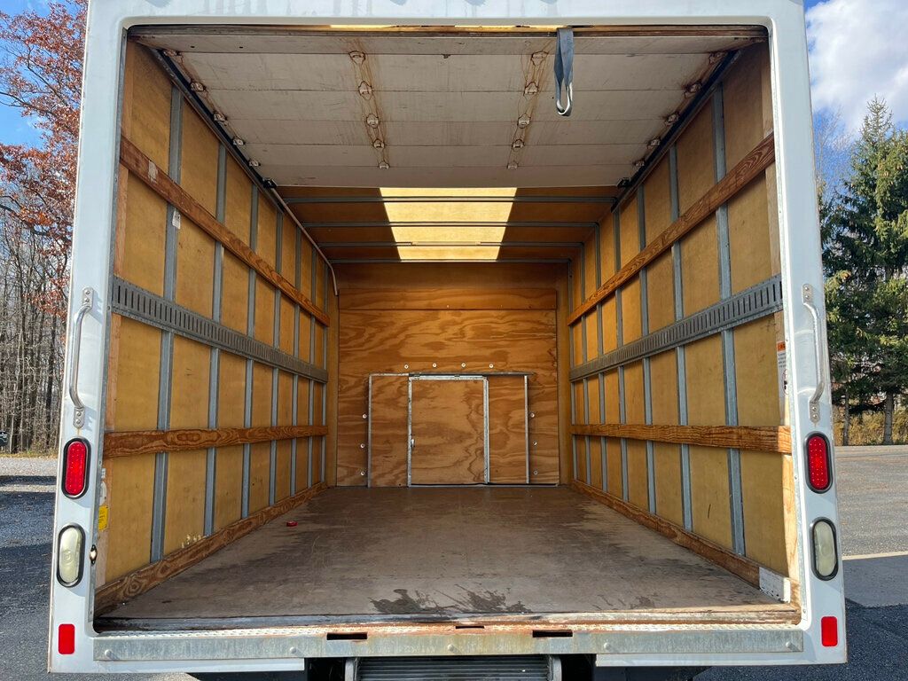 2015 Ford Econoline Commercial Cutaway E350 Unicel Fiberglass Cube Box Van  - 22939331 - 28